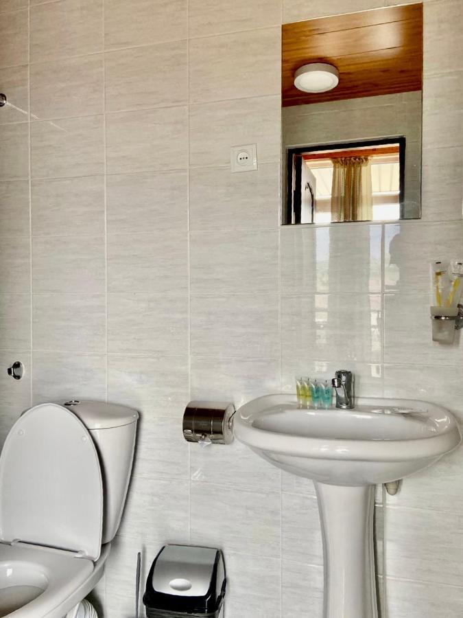 Eram Garden Hotel Bosteri ภายนอก รูปภาพ